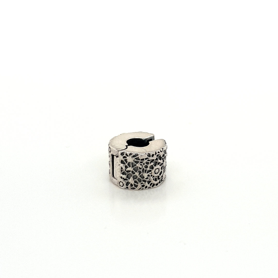 925 Silver Pandora Web Clasp Charm Approx 2.5g Preowned